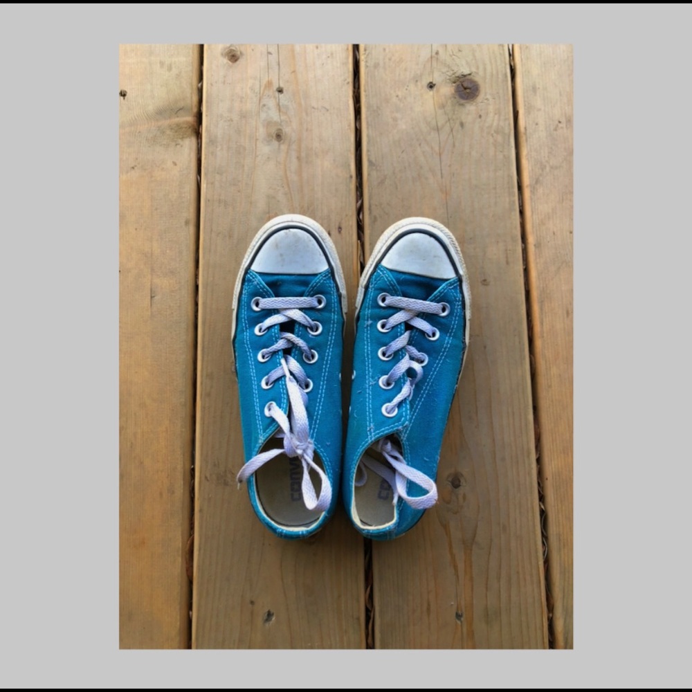 blue converse